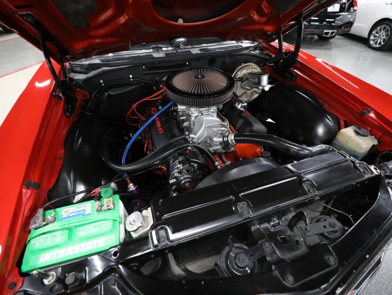 Big-block V8 engine bay